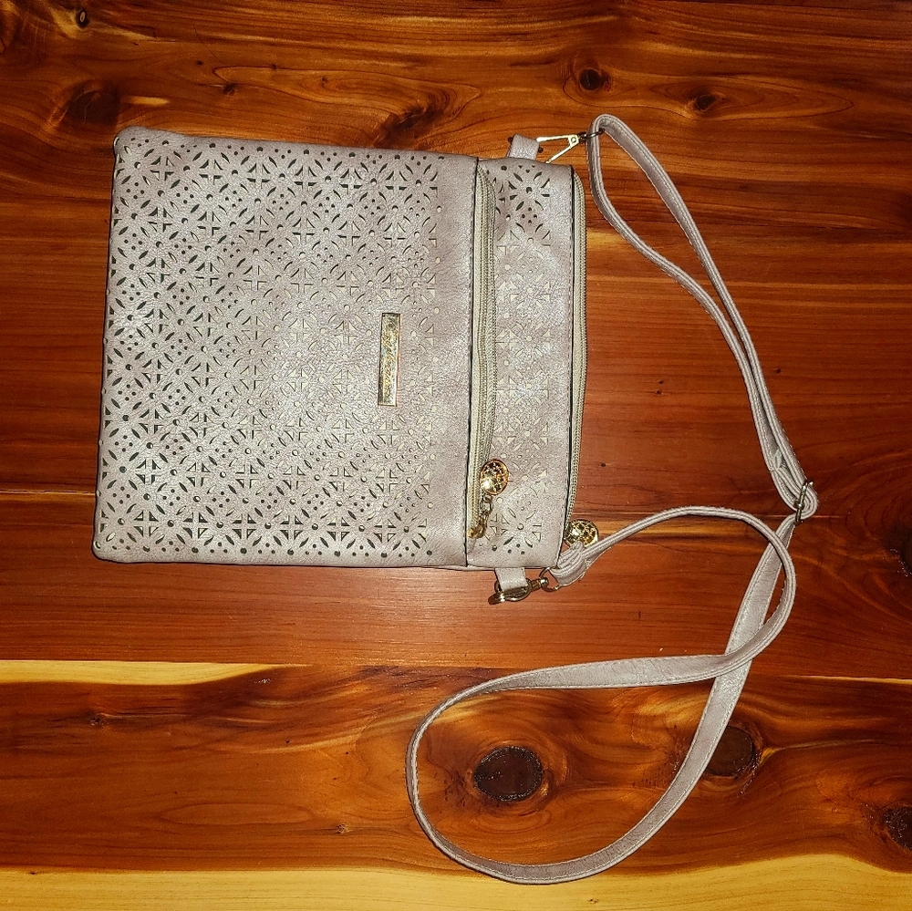 Crossbody purse